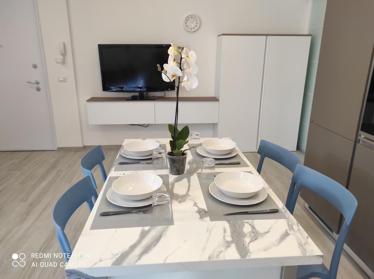 Blu Apartment Civitanova Marche Esterno foto